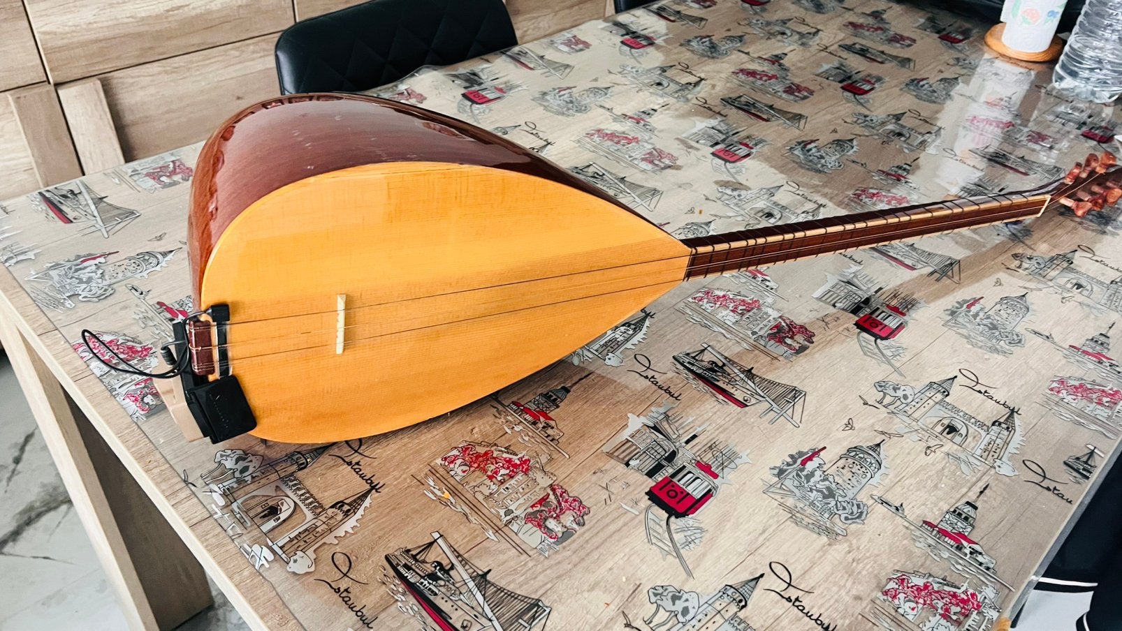 Bağlama saz uzun sap, Ophalen, Zo goed als nieuw