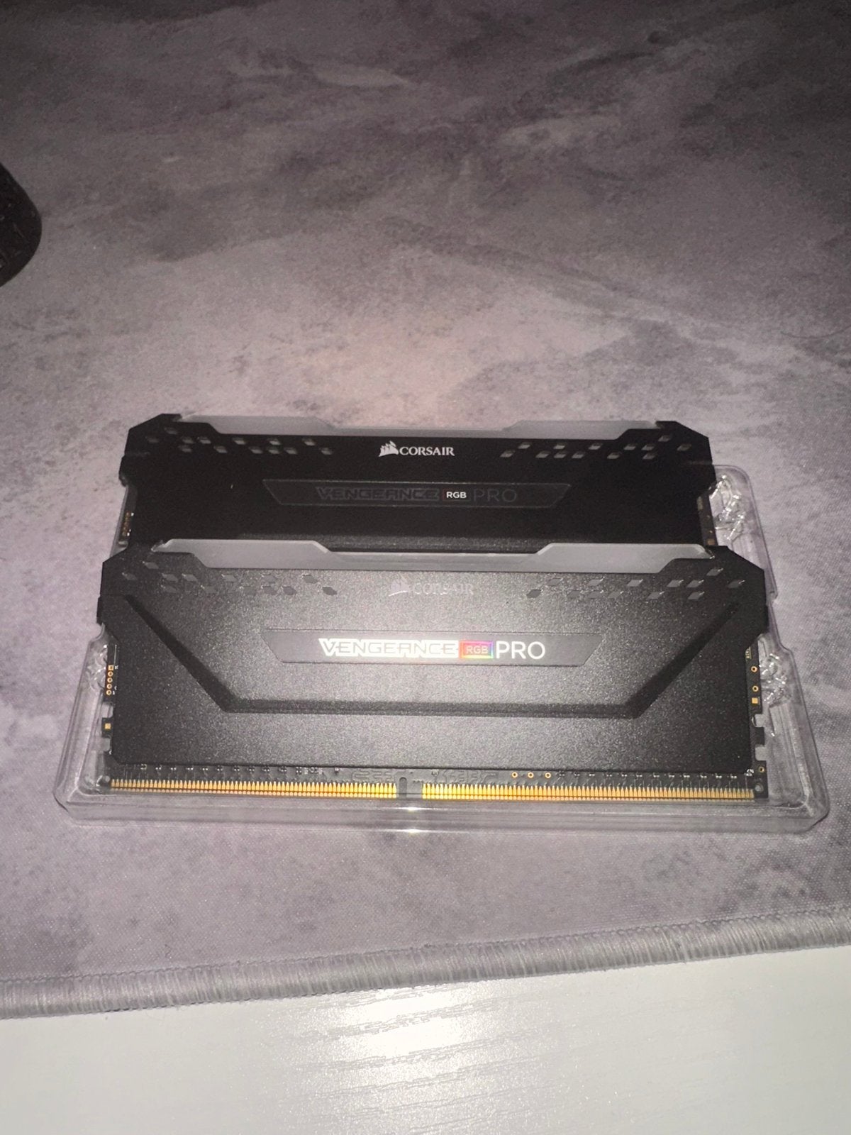 Corsair RGB RAM - 16GB (2x8GB) 3000MHz, DDR4, Nieuw, Ophalen of Verzenden, 16 GB