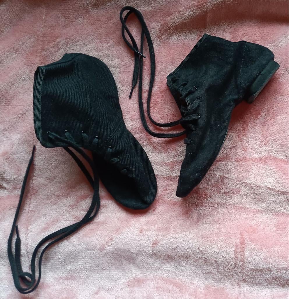 Chaussures de danse moderne Jazz pointure 33, Enlèvement, Chaussures