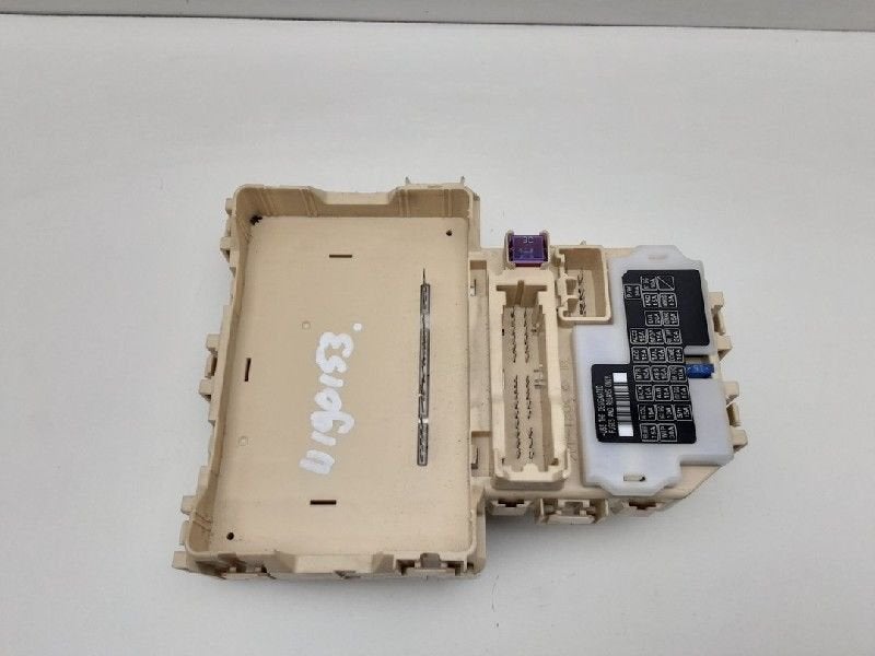 BOITIER FUSIBLES Suzuki SX4 (EY / GY) (|Y800V9CJ080215|), Autos : Pièces & Accessoires, Utilisé, Suzuki