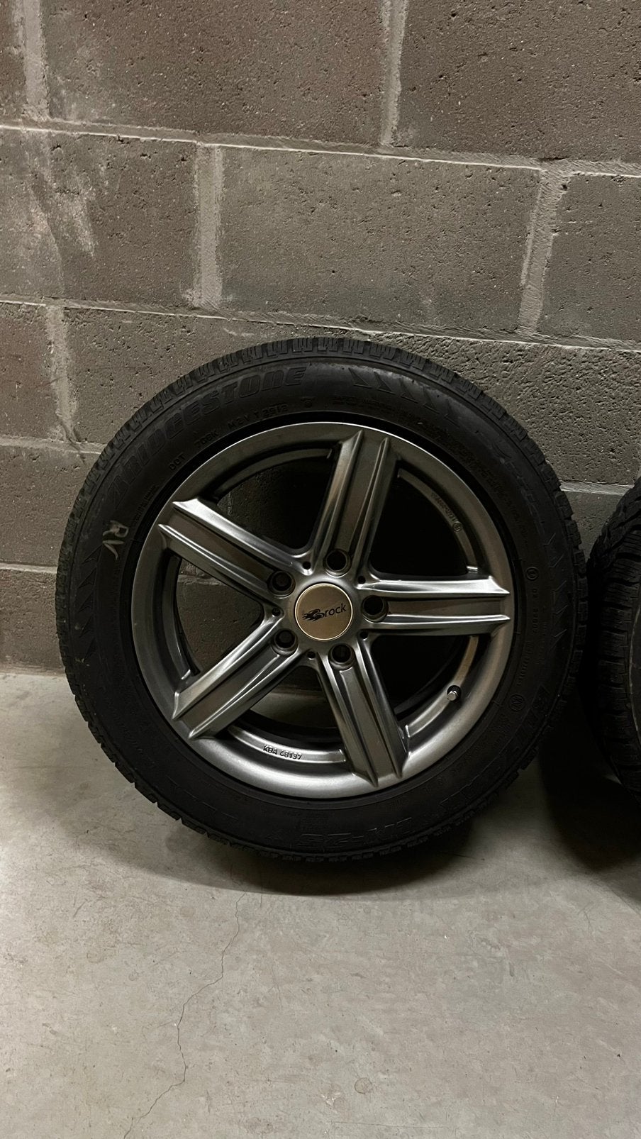 Jantes Brock 16" gunmetal avec kit d'hiver châssis BMW F, Pneus hiver, 16 pouces, Véhicule de tourisme, 205 mm
