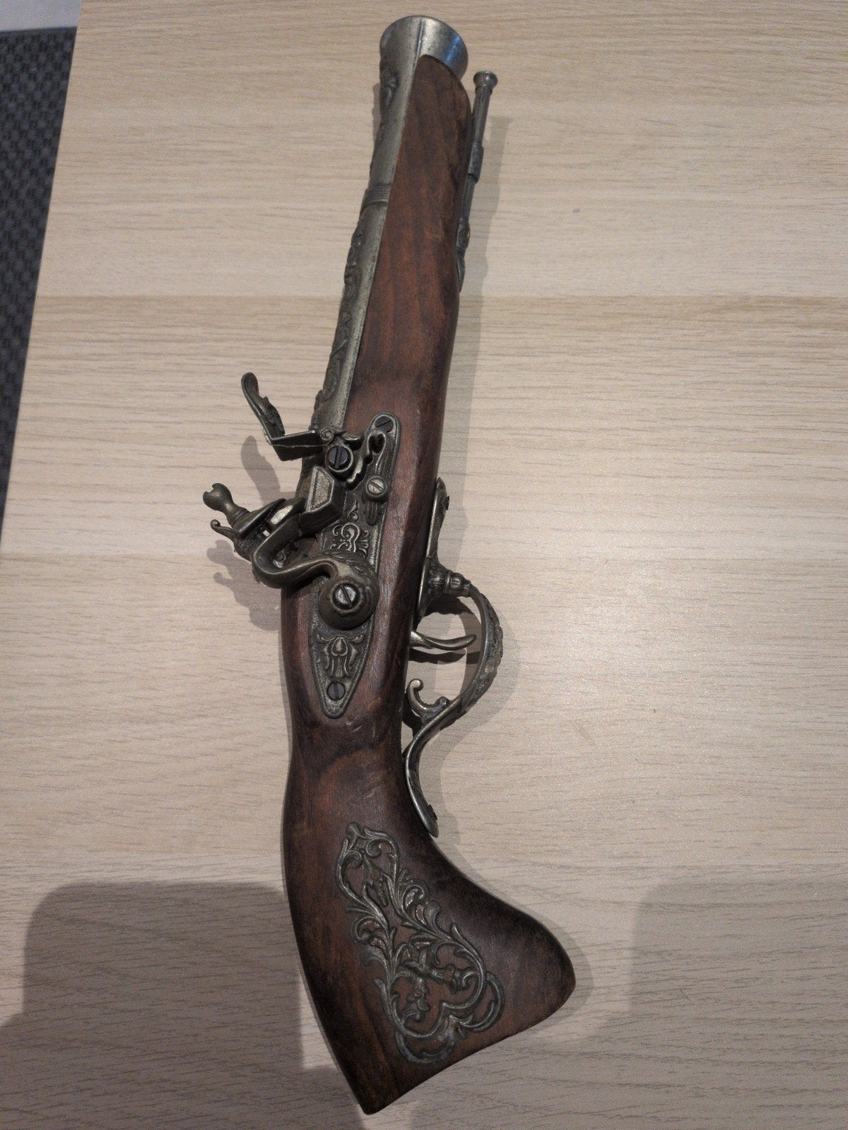 réplique de Tromblon, Enlèvement