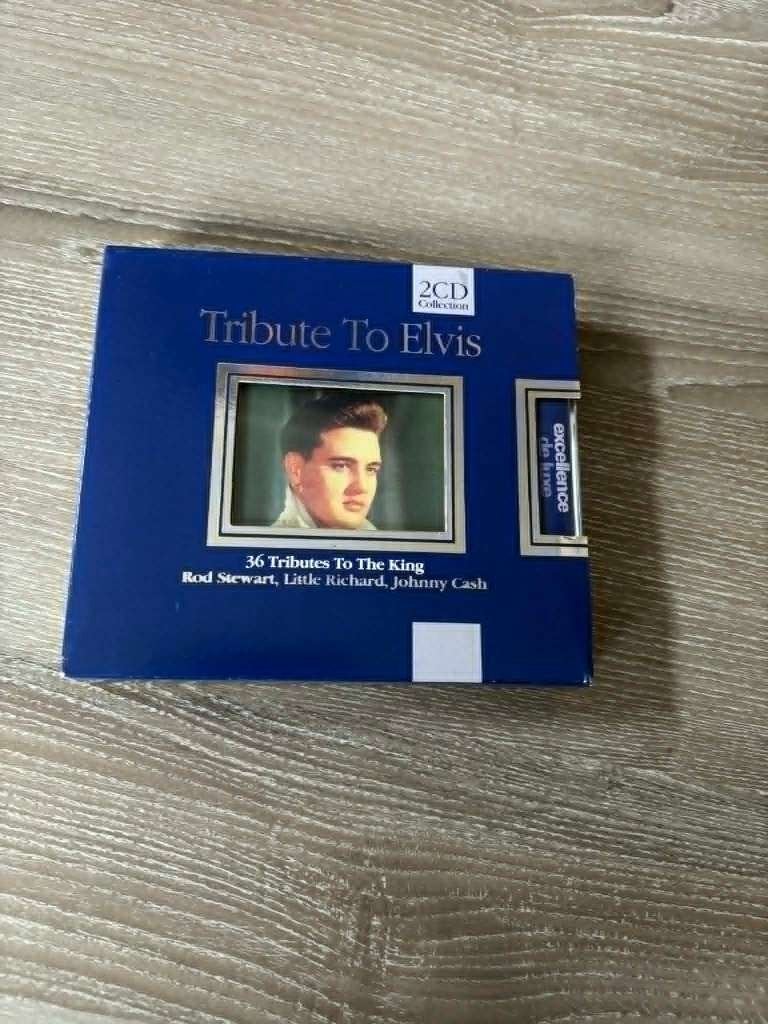Elvis 2cdbox, Tribute to Elvis. Mag weg voor slechts 5 euro., Cd's en Dvd's, Cd's | Rock, Ophalen of Verzenden, Zo goed als nieuw