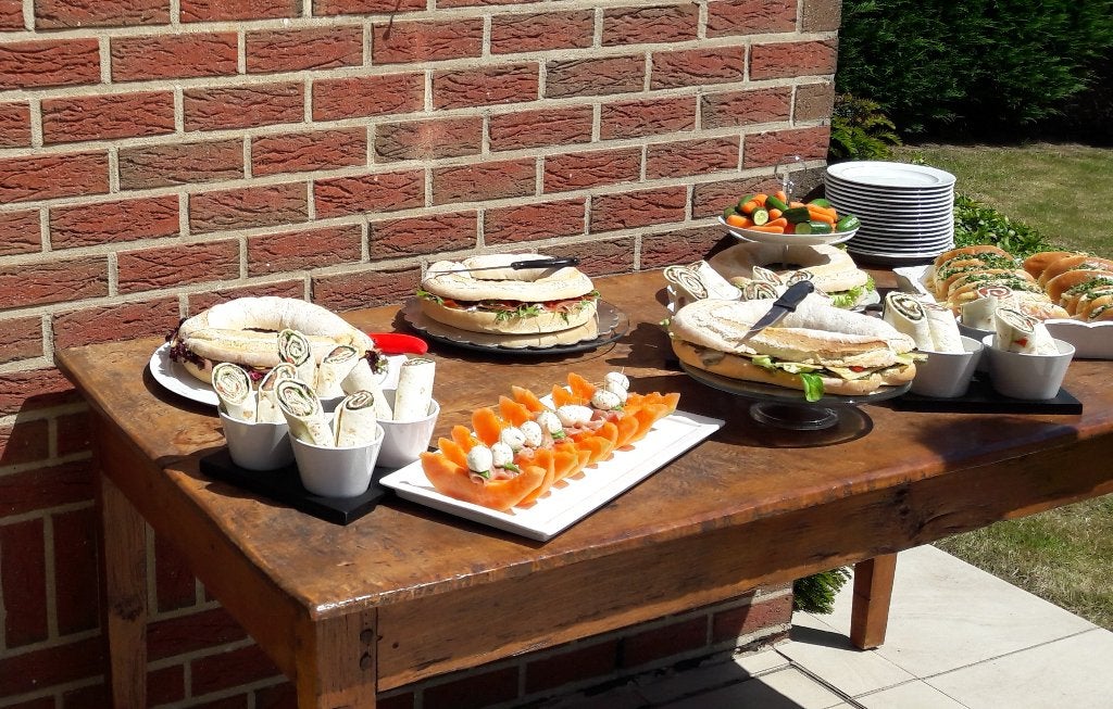 landelijke, massieve tafel met mooie patine, Huis en Inrichting, Ophalen, Gebruikt, Eikenhout, 50 tot 100 cm