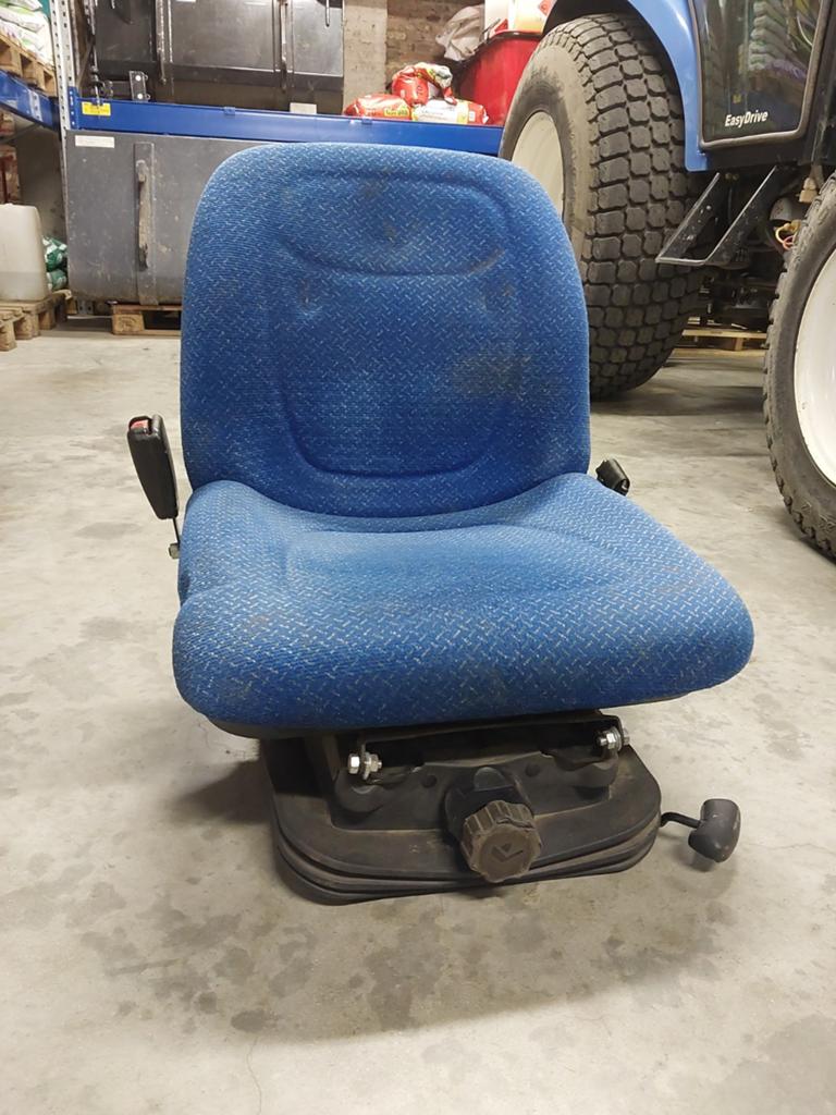 Stoel new holland boomer 45 d met onderstel, Ophalen, New Holland