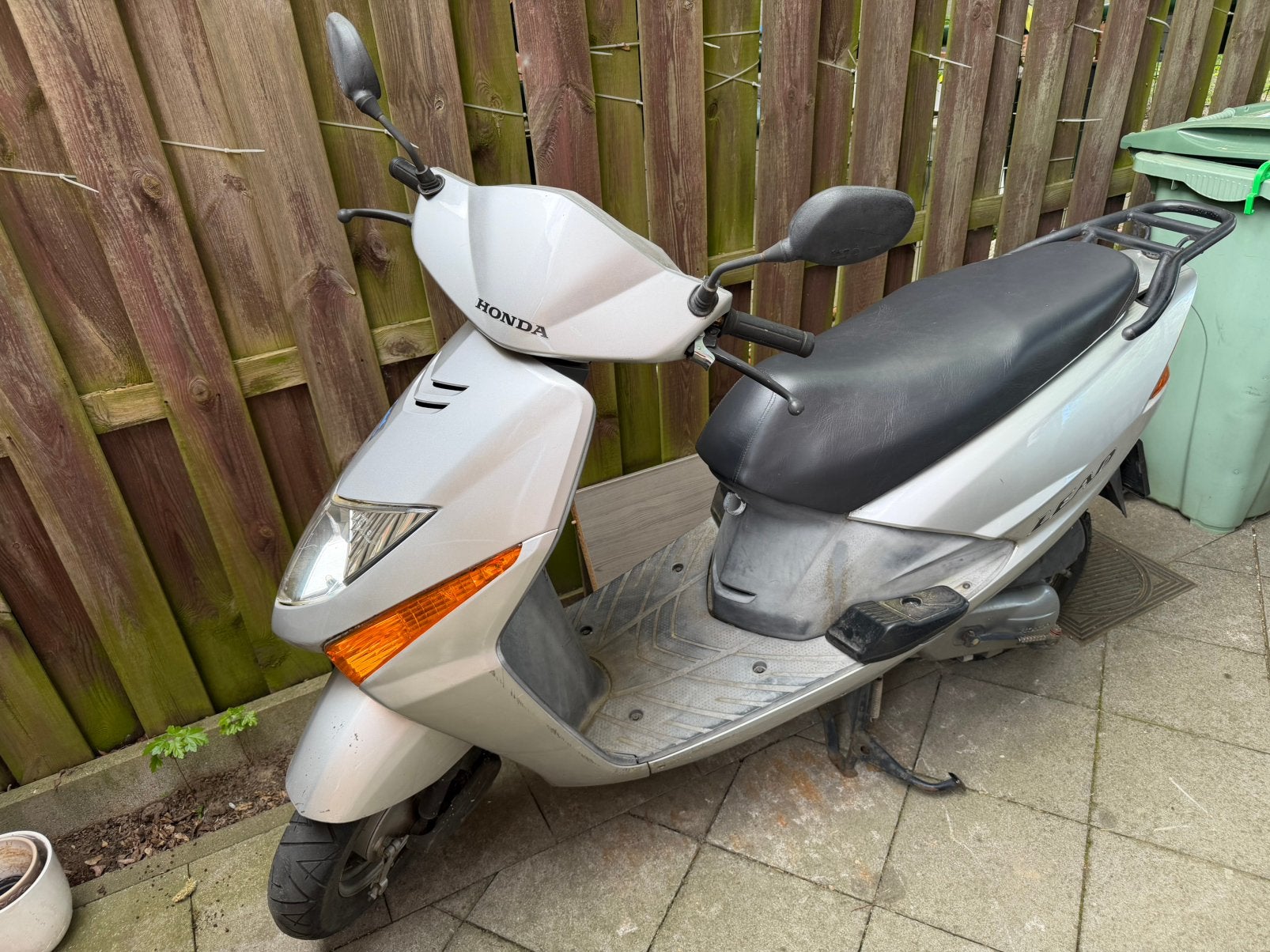 Trottinette à moteur Honda Lead 102cc, 13500 km, en bon état, Motos, Scooter, Occasion, Jusqu'à 11 kW, Particulier