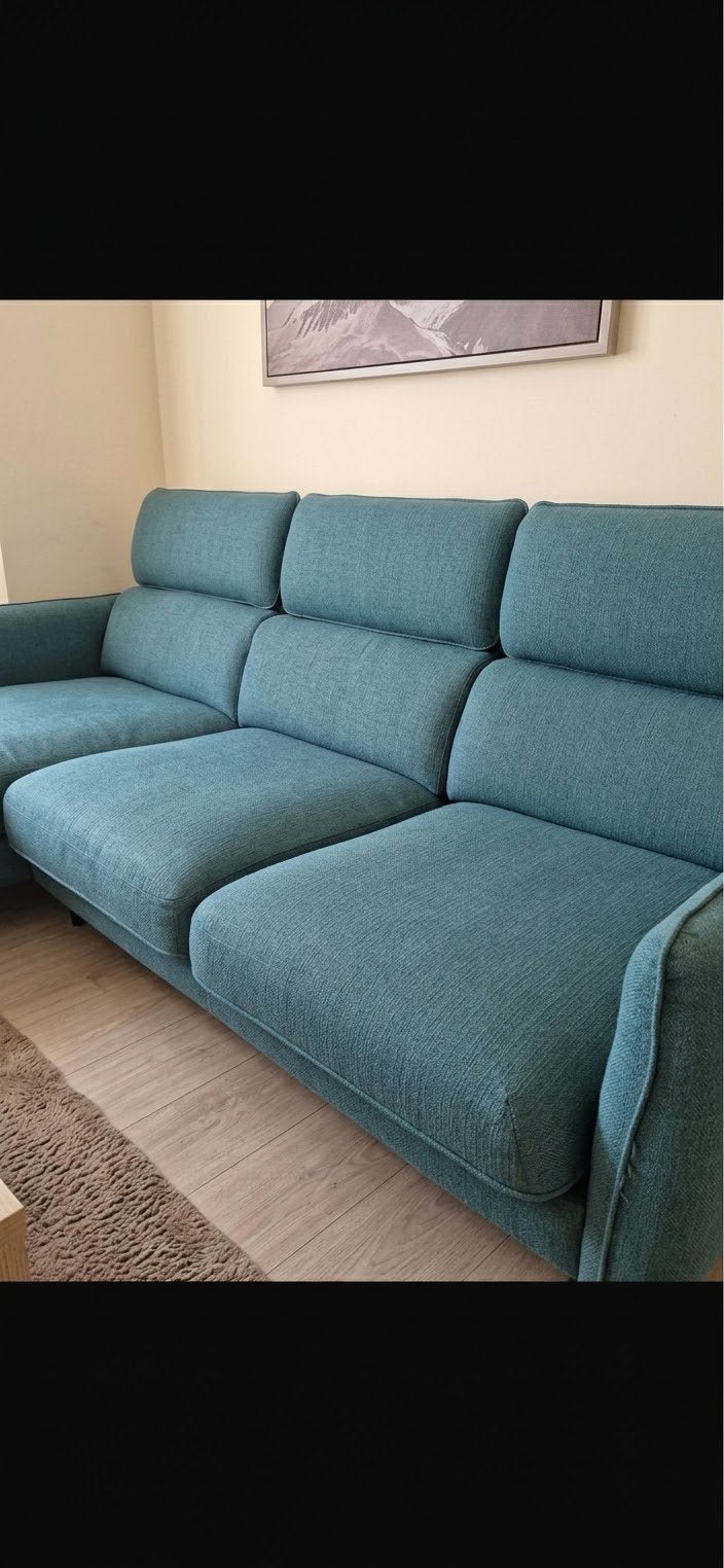 Turquoise hoekbank 250cm + optie hocker, Huis en Inrichting, Ophalen, Dat perfect past in een modern of scandinavisch interieur