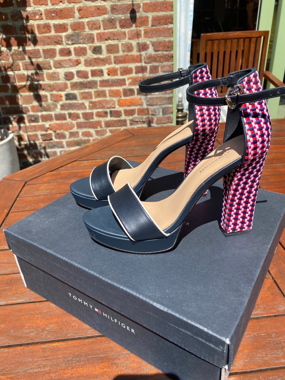 Escarpins Tommy Hilfiger, Ophalen of Verzenden, Zo goed als nieuw, Pumps