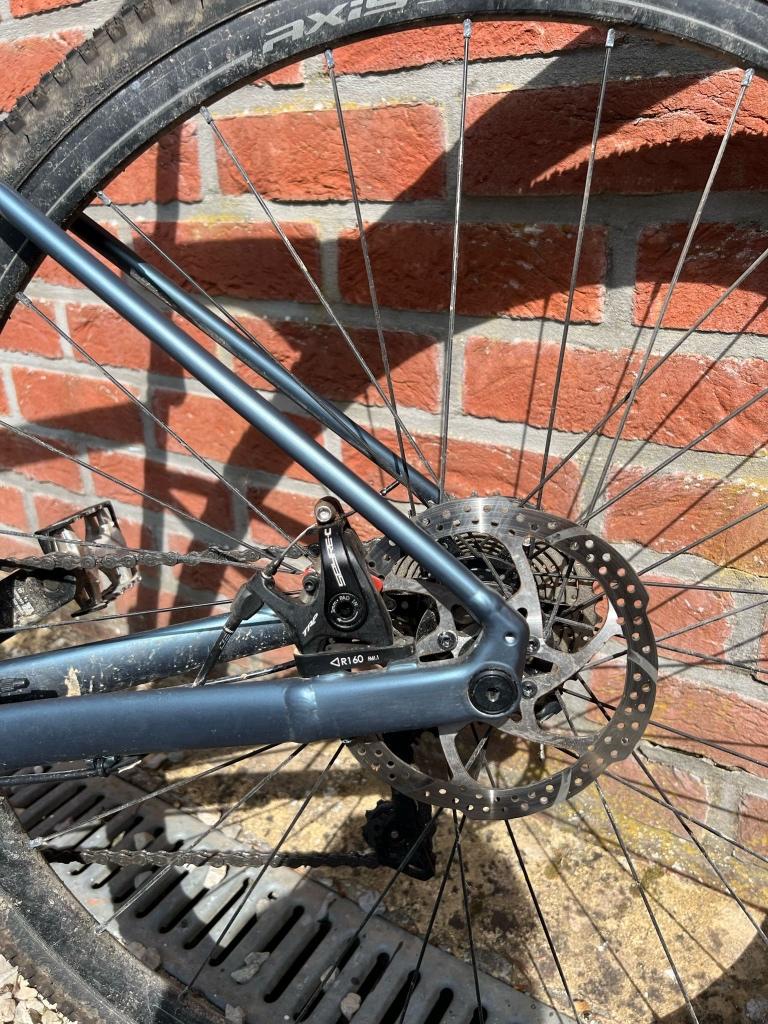 Specialized Diverge Gravel – Très bon état, Vélos & Vélomoteurs, Vélos | Hommes | Vélos de sport & Vélo de randonnée, Comme neuf