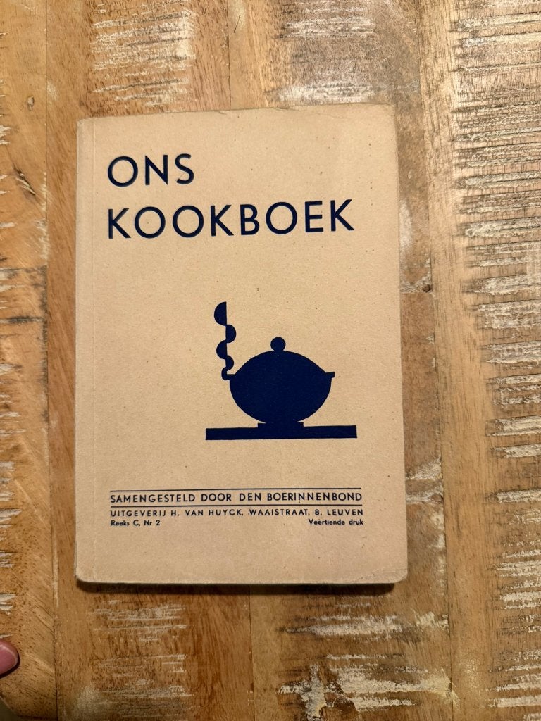 Ons Kookboek,  boerinnenbond , zeldzame oorlogsuitgave 1941, Boeken, Gelezen, Hoofdgerechten, Ophalen of Verzenden, Den boerinnenbond