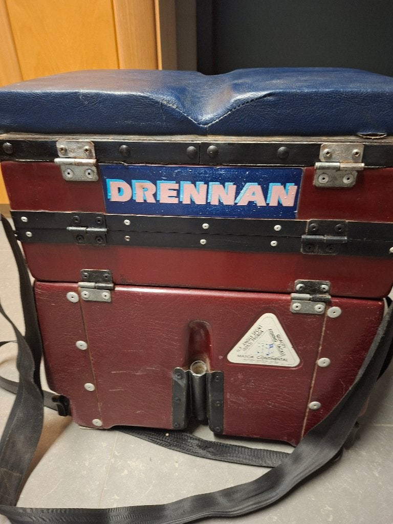OERSTERKE ENGELSE DRENNAN VISBAK VINTAGE-STYLE, Watersport en Boten, Ophalen, Gebruikt, Koffer of Tas