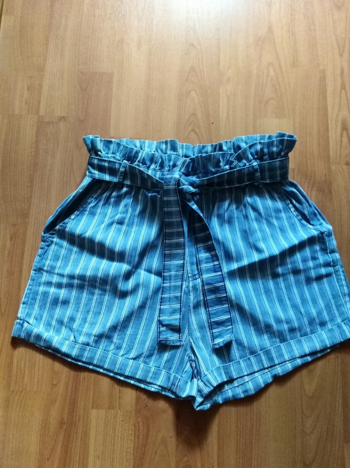 Leuke short mt M (nieuw), Kleding | Dames, Ophalen of Verzenden, Nieuw, Maat 38/40 (M), Kort