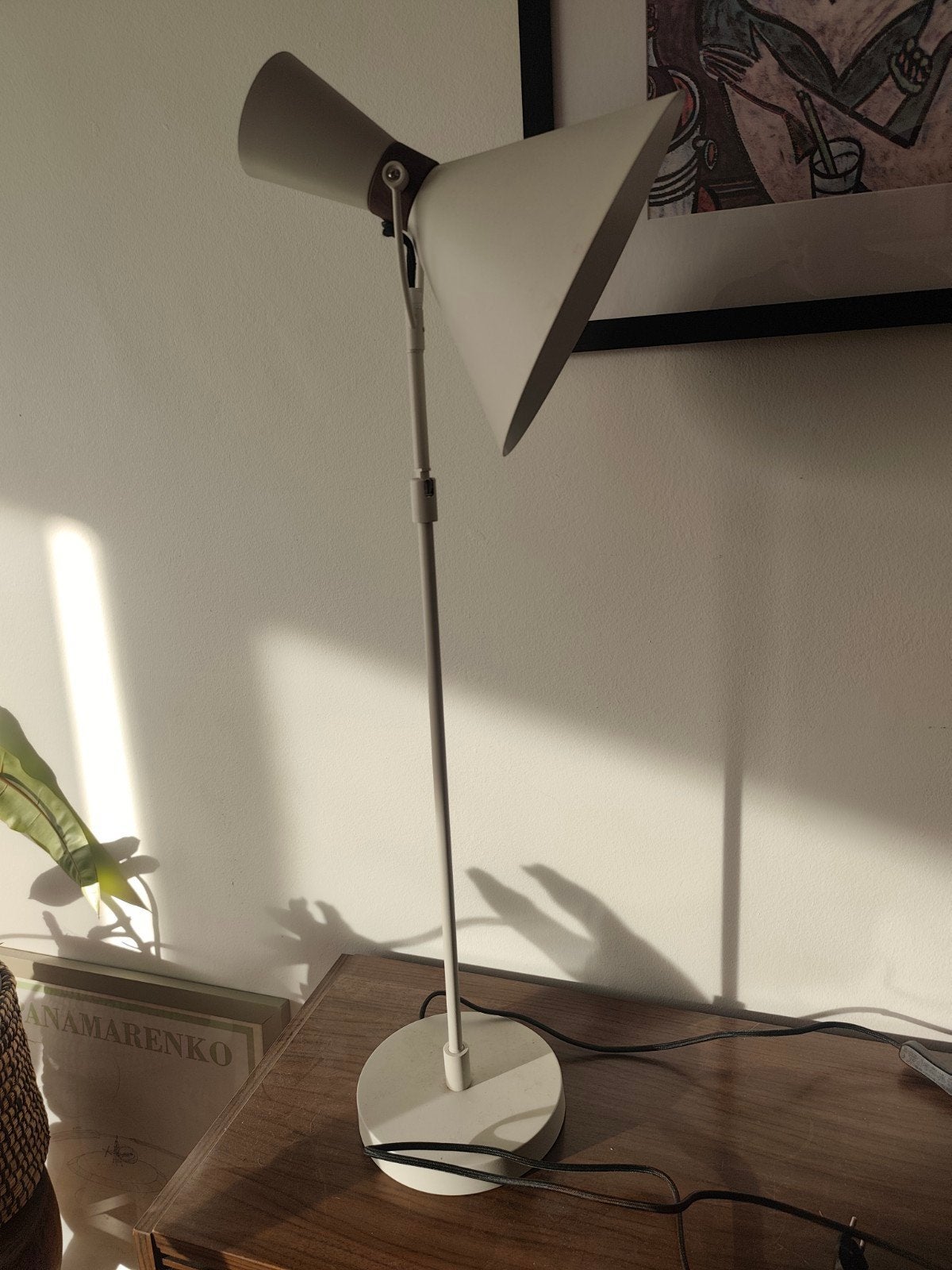 Vintage design vloerlamp wit – dubbele conische kap – retro, Ophalen, 100 tot 150 cm, E27 (groot), Zo goed als nieuw