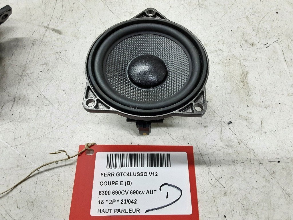 HAUT PARLEUR / ENCEINTE Ferrari GTC4 Lusso (321880), Mevr. I. Hauben, Ferrari, Utilisé, Rue de l'Espoir 34 34
4030  GRIVEGNÉE, BE