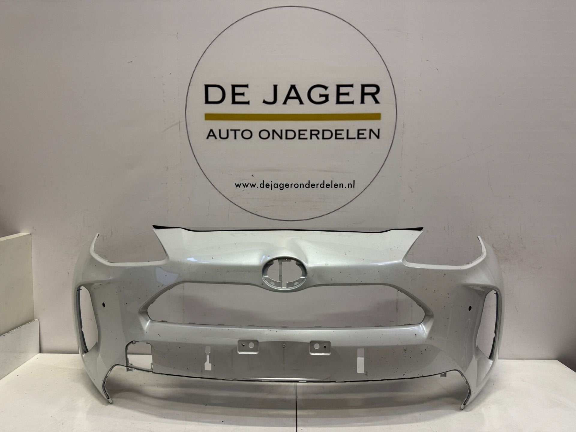 TOYOTA YARIS CROSS VOORBUMPER BUMPER 52119-0DC20 2022-, Info@toyota.co.jp, Gebruikt, Voor, Toyota Motor Corporation