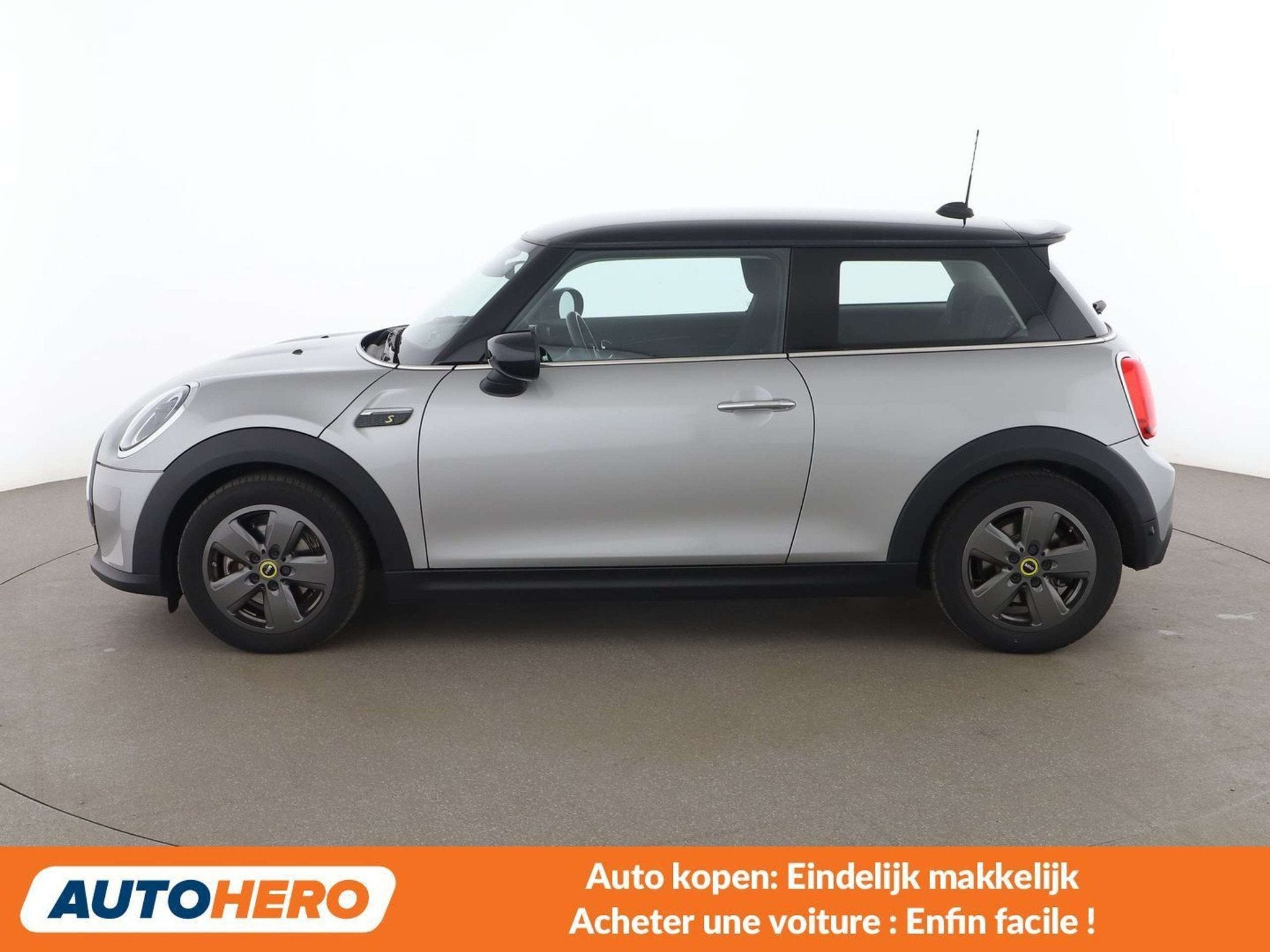 MINI Cooper SE Cooper SE Essential Trim (bj 2024, automaat), Auto's, 4 zetels, Stof, Mini Electric, 184 pk