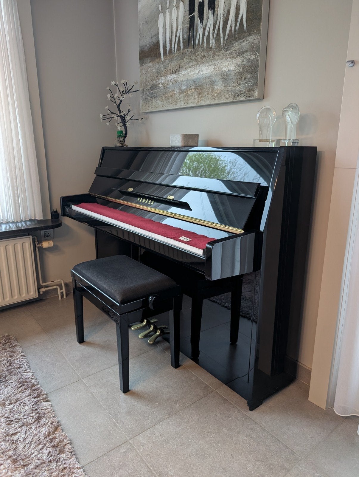 Yamaha B1 akoestische piano, hoogglans zwart, Brillant, Enlèvement, Utilisé, Piano