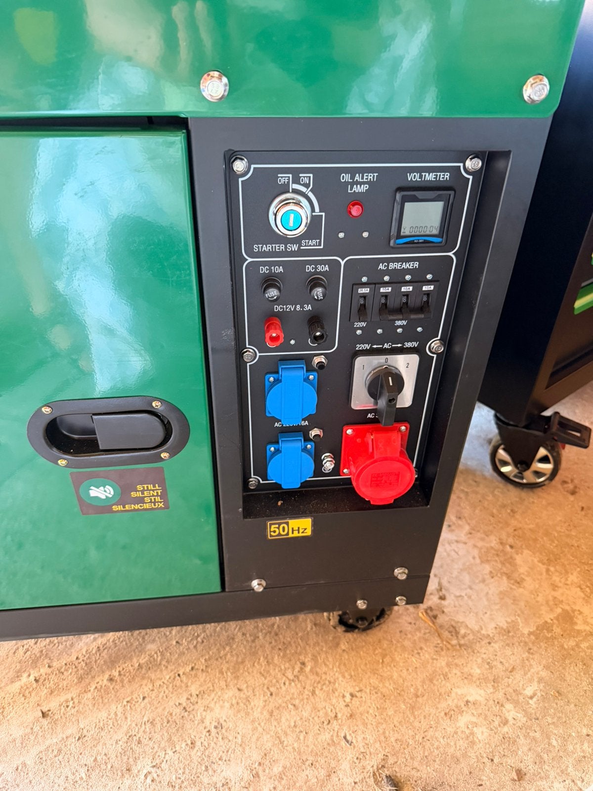 Diesel generator, Ophalen, Dieselolie, Geluidgedempt, Nieuw