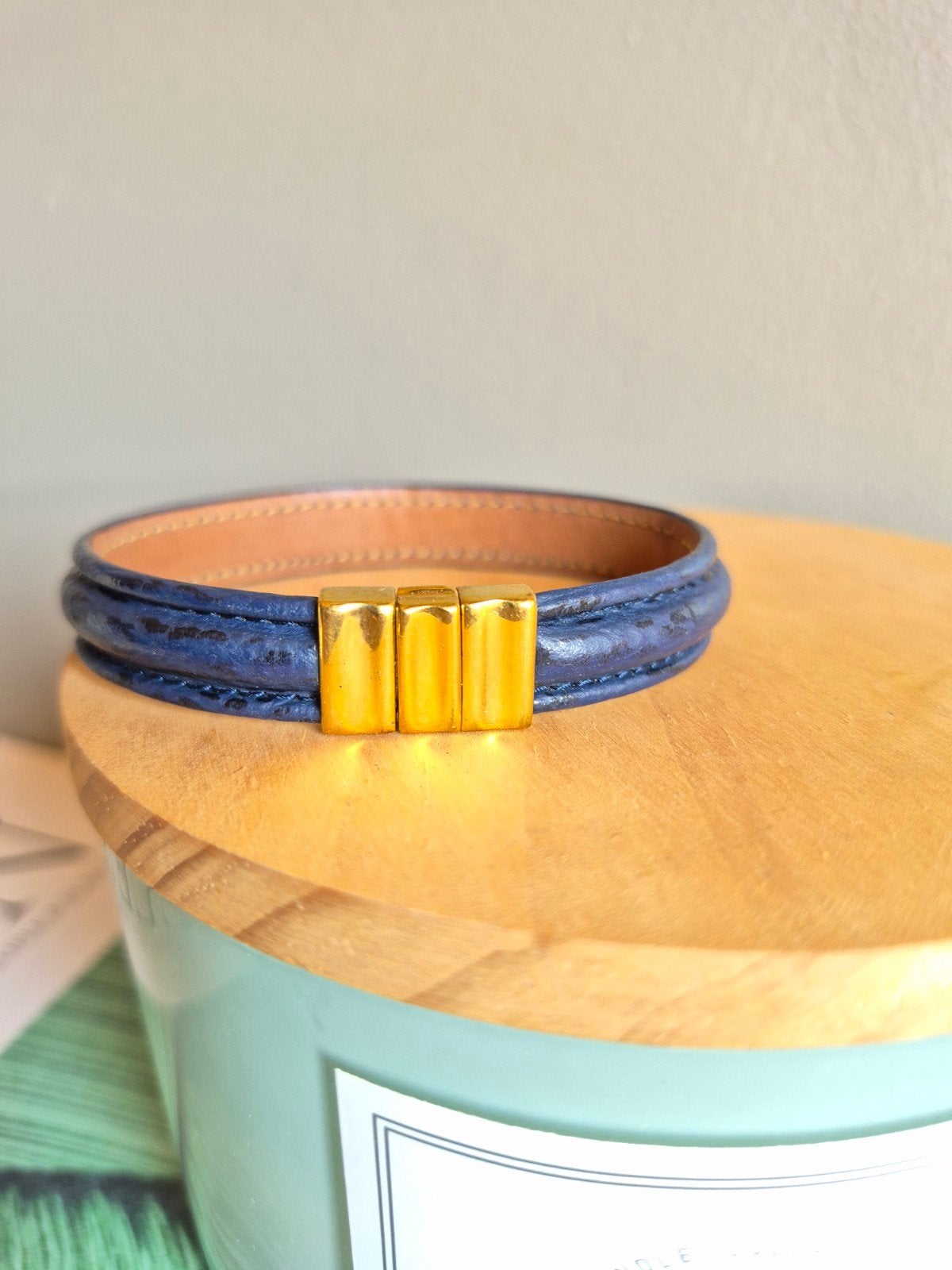 Bracelet Homme Cuir Albanu Bleu Marine et Métal Doré, Enlèvement ou Envoi, Bleu, Homme