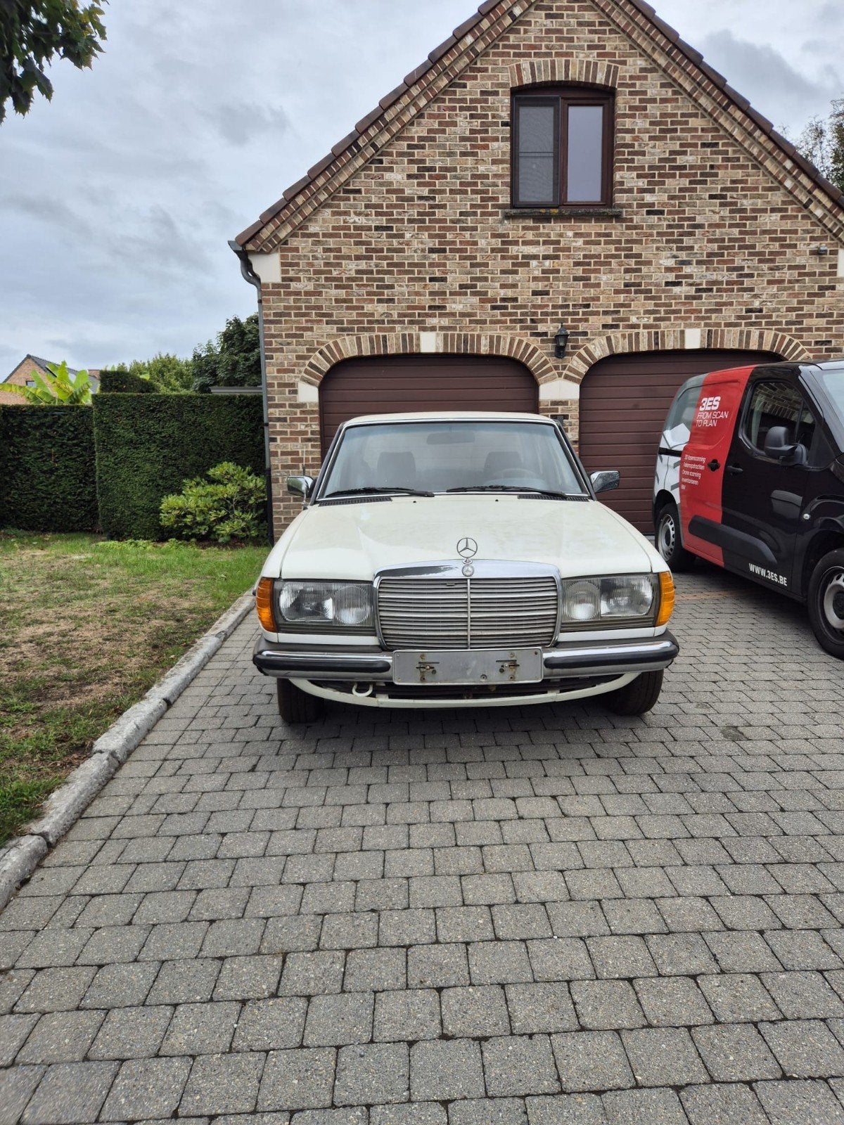 Mercedes 240 D., Auto's, Achterwielaandrijving, Wit, Bedrijf, 5 deurs
