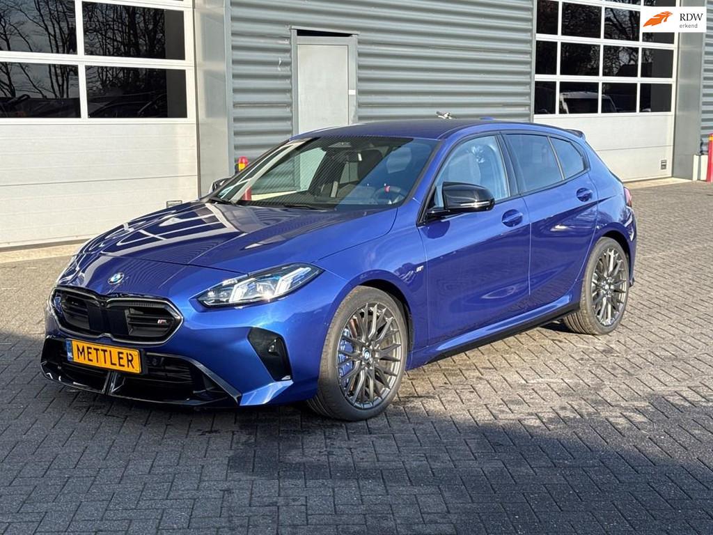 BMW 1-serie M135 xDrive M Pro, 360 camera, harman kardon, Auto's, BMW, Bedrijf, Te koop, 1 Reeks, 360° camera, 4x4, ABS, Achteruitrijcamera