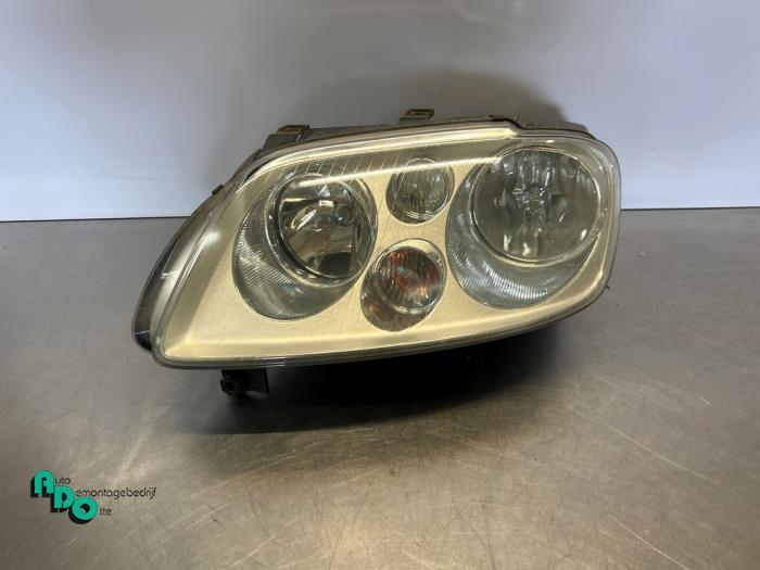 Koplamp links van een Volkswagen Touran (Touran 03-), Gebruikt, -, Volkswagen, -
