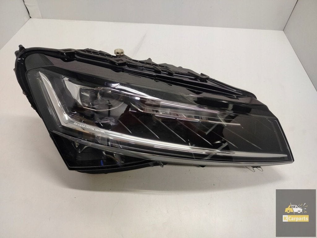 3V1.941.016.D, Phare arri re droit LED complet pour Skoda Su, Infoline@skoda-auto.cz, Tr. Vaclava Klementa 869
293 01  Mlada Boleslav, CZ