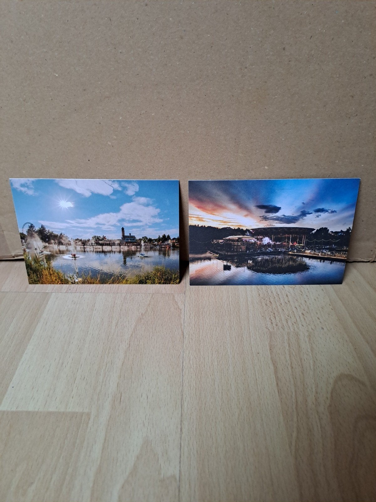 Tomorrowland postkaarten
Tomorrowland kaarten
Tomorrowland c, Ophalen