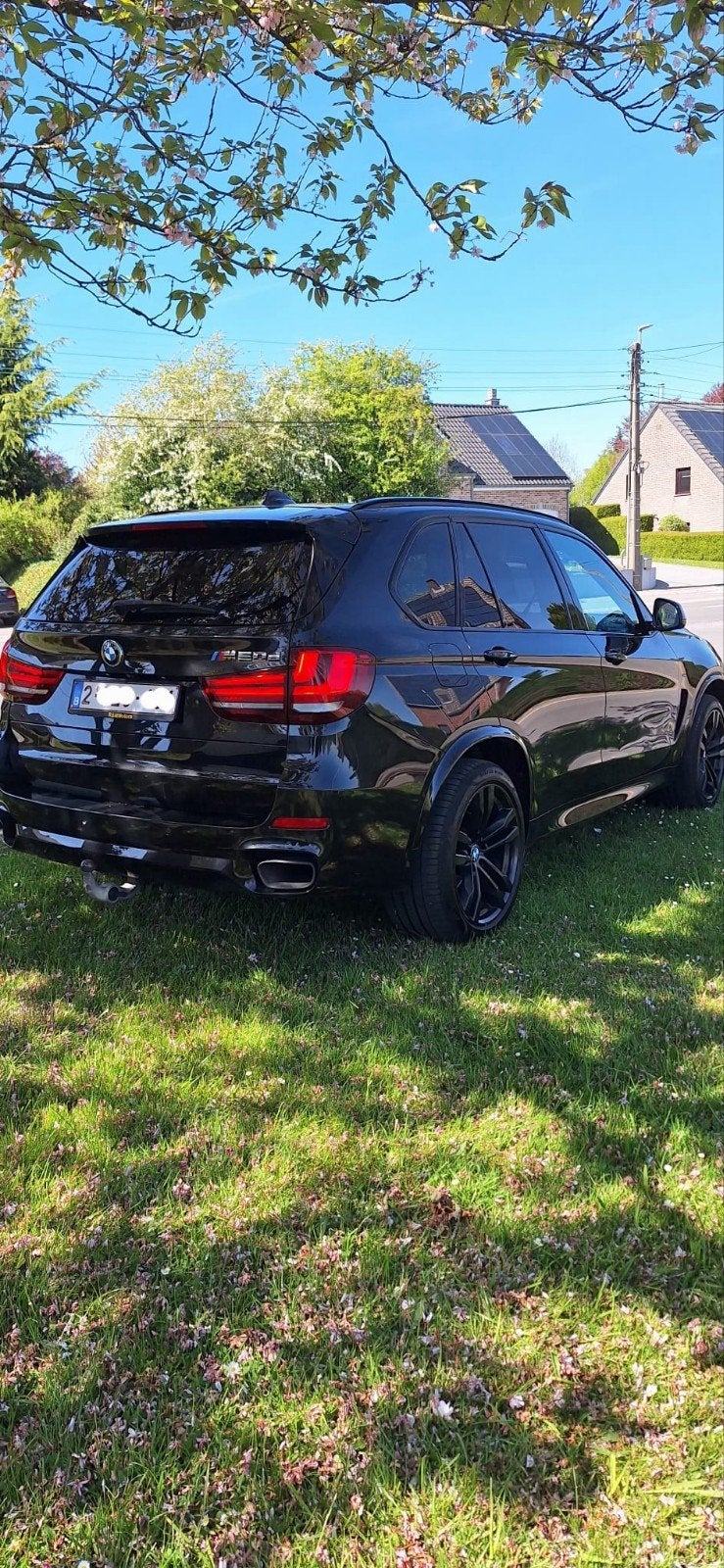 BMW X5 (F15) M50D VOLLEDIG ZWARTE SUV MET 7 ZITPLAATSEN, Auto's, Automaat, Leder, Diesel, Particulier