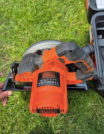 Cirkelzaag Black & Decker CS1550 op netstroom - TOP conditie, Enlèvement, 1200 watts ou plus, Scie circulaire, Black & Decker