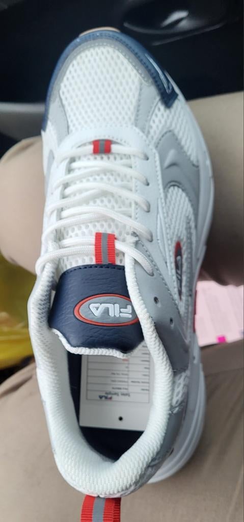 Basket Fila nouvelle avec étiquette, Neuf, Chaussures