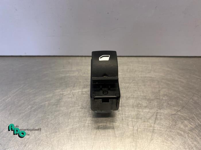 Commutateur vitre électrique d'un Peugeot 208 (208 12-), Autos : Pièces & Accessoires, -, 3 mois de garantie, Utilisé, -