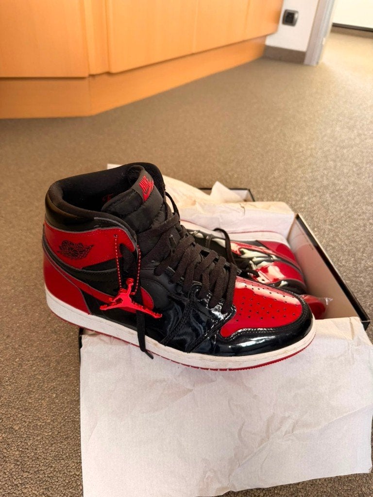 Jordan 1 Retro High OG 'Patent Bred', Ophalen, Overige kleuren, Nike, Zo goed als nieuw