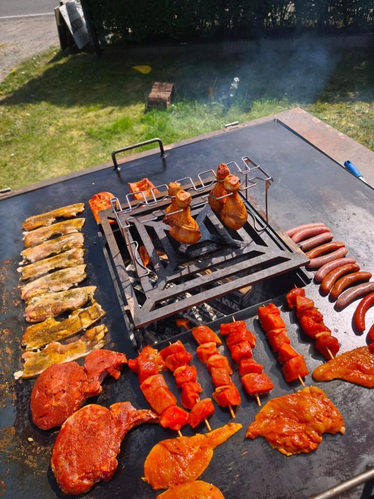 Location  barbecue brasero sur remorque et Food Truck, Enlèvement ou Envoi, Utilisé
