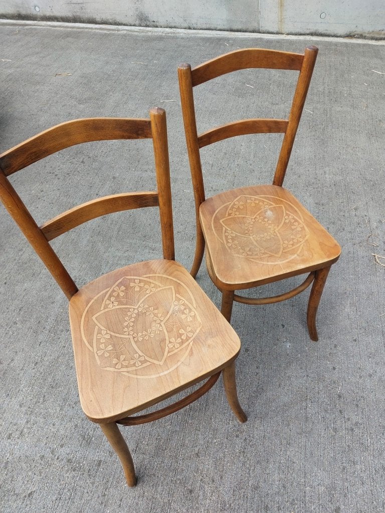 2 oude stoelen, Huis en Inrichting, Stoelen, Ophalen, Gebruikt, Hout
