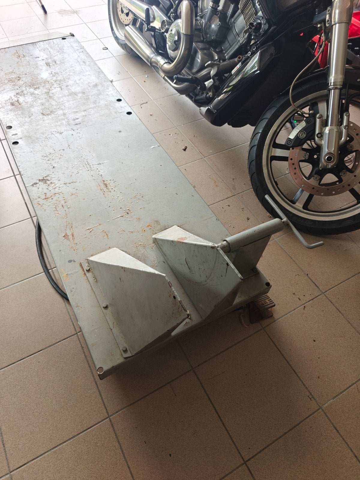 Motor lift op lucht, Ophalen