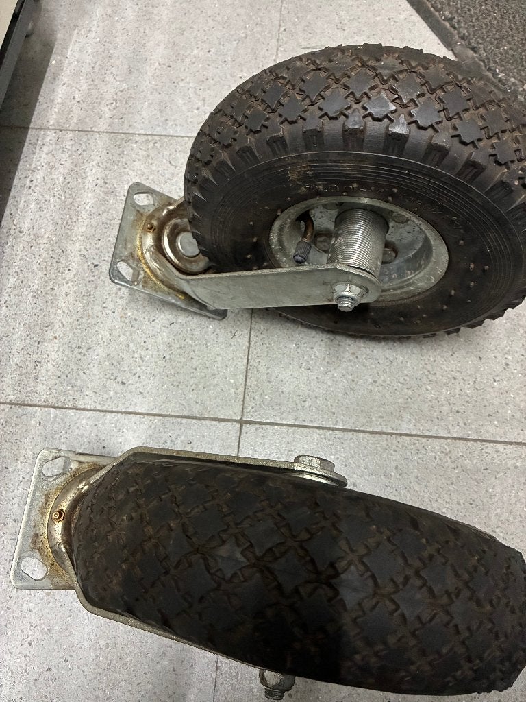 Roues pivotantes sur pneus, Bricolage & Construction, Roues & Roulettes pivotantes, Enlèvement, Comme neuf