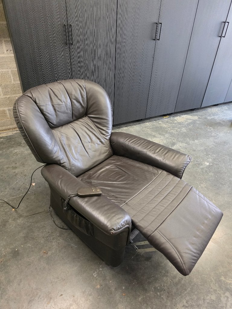 Lederen relaxfauteuil, Ophalen, Gebruikt, Leer