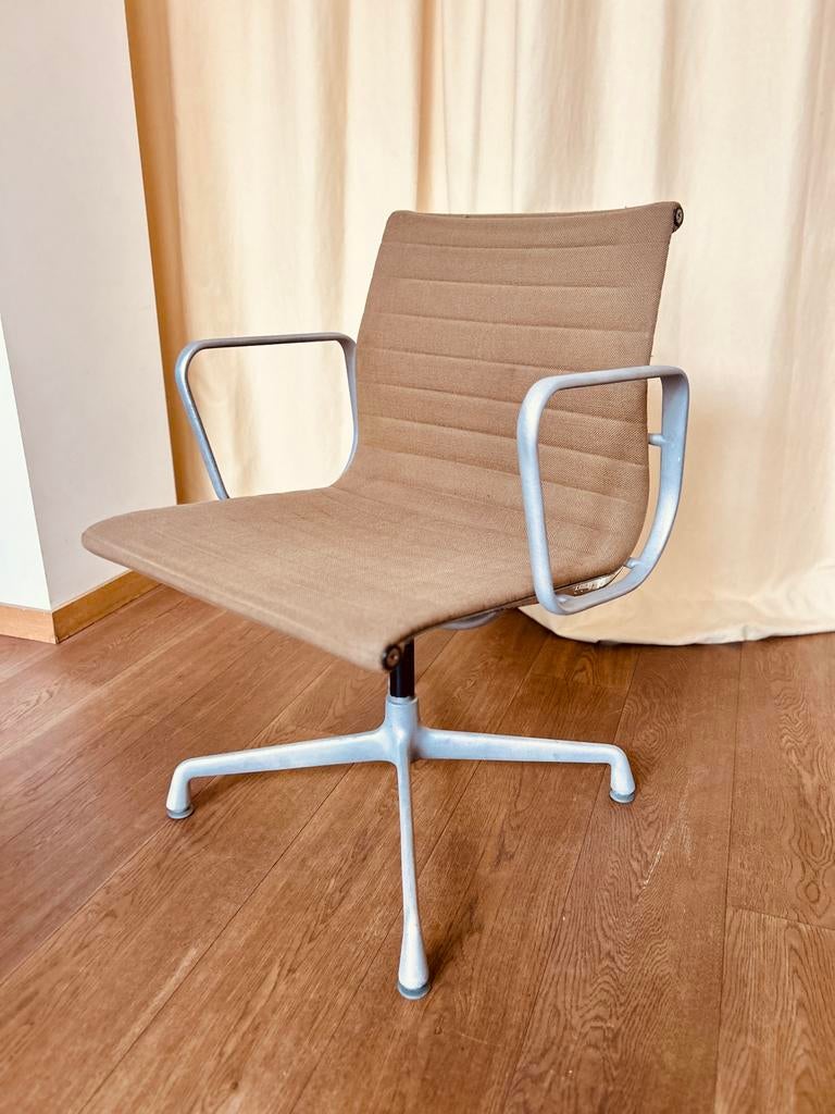 2 x EA108 office chair – C.Eames pour Herman Miller, Ophalen, Gebruikt, Beige, Bureaustoel