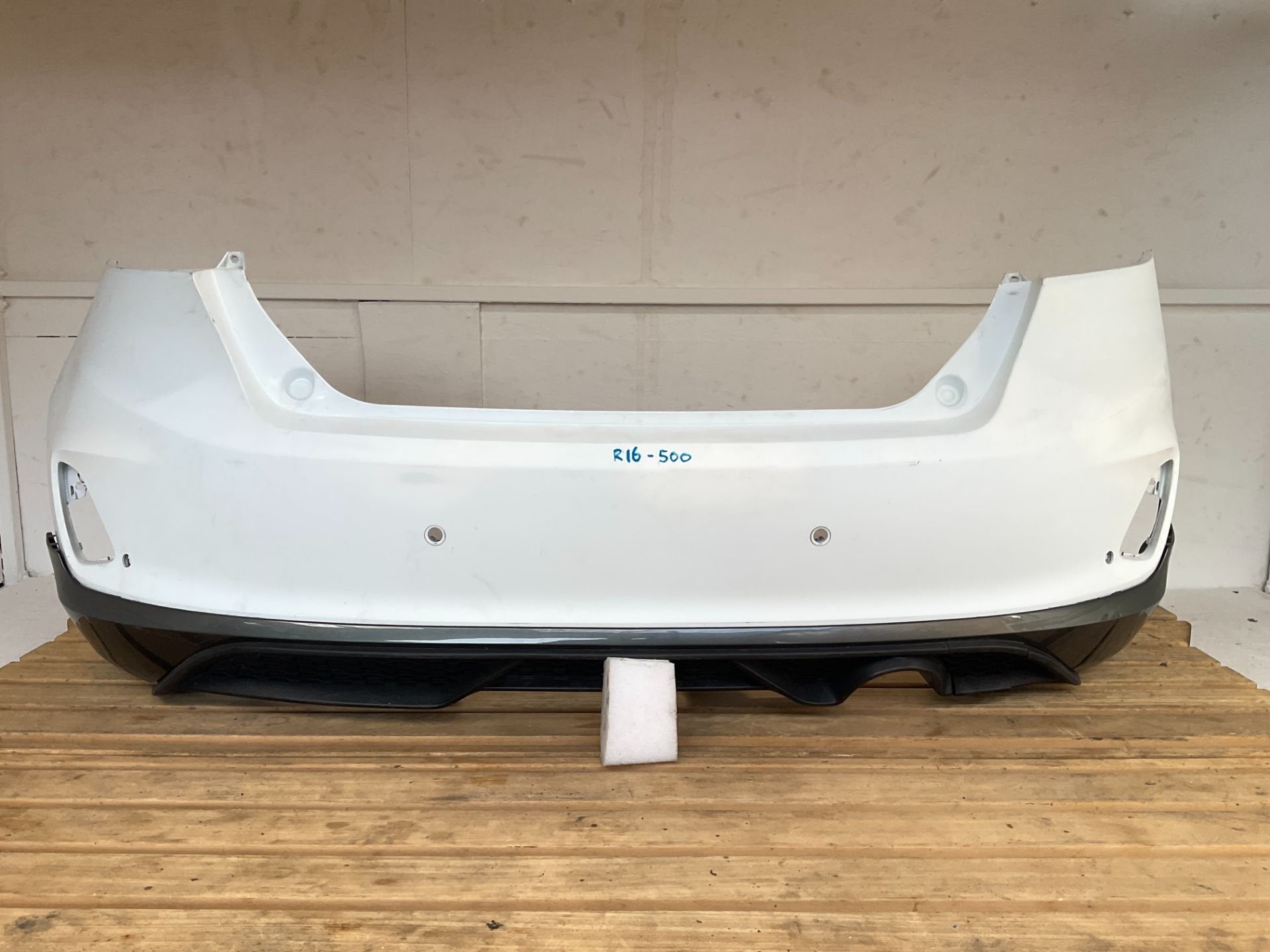 Bumper Ford Fiesta MK8 ST-LINE STLINE Achterbumper R16-500, Auto-onderdelen, Gebruikt, Info@ford.com, Ford, Achter