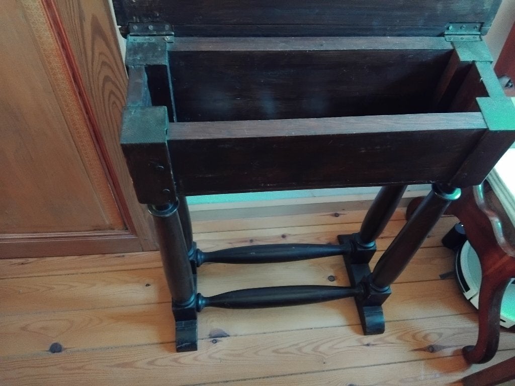 étagere ancienne, Enlèvement