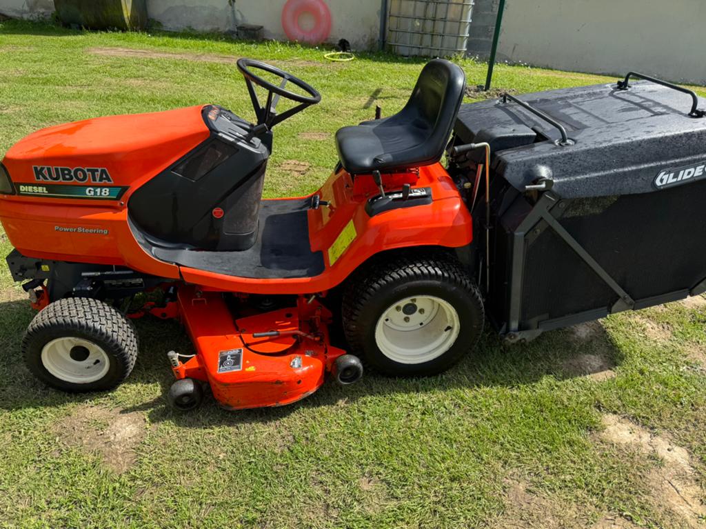 Tracteur tondeuse diesel, Enlèvement, Comme neuf