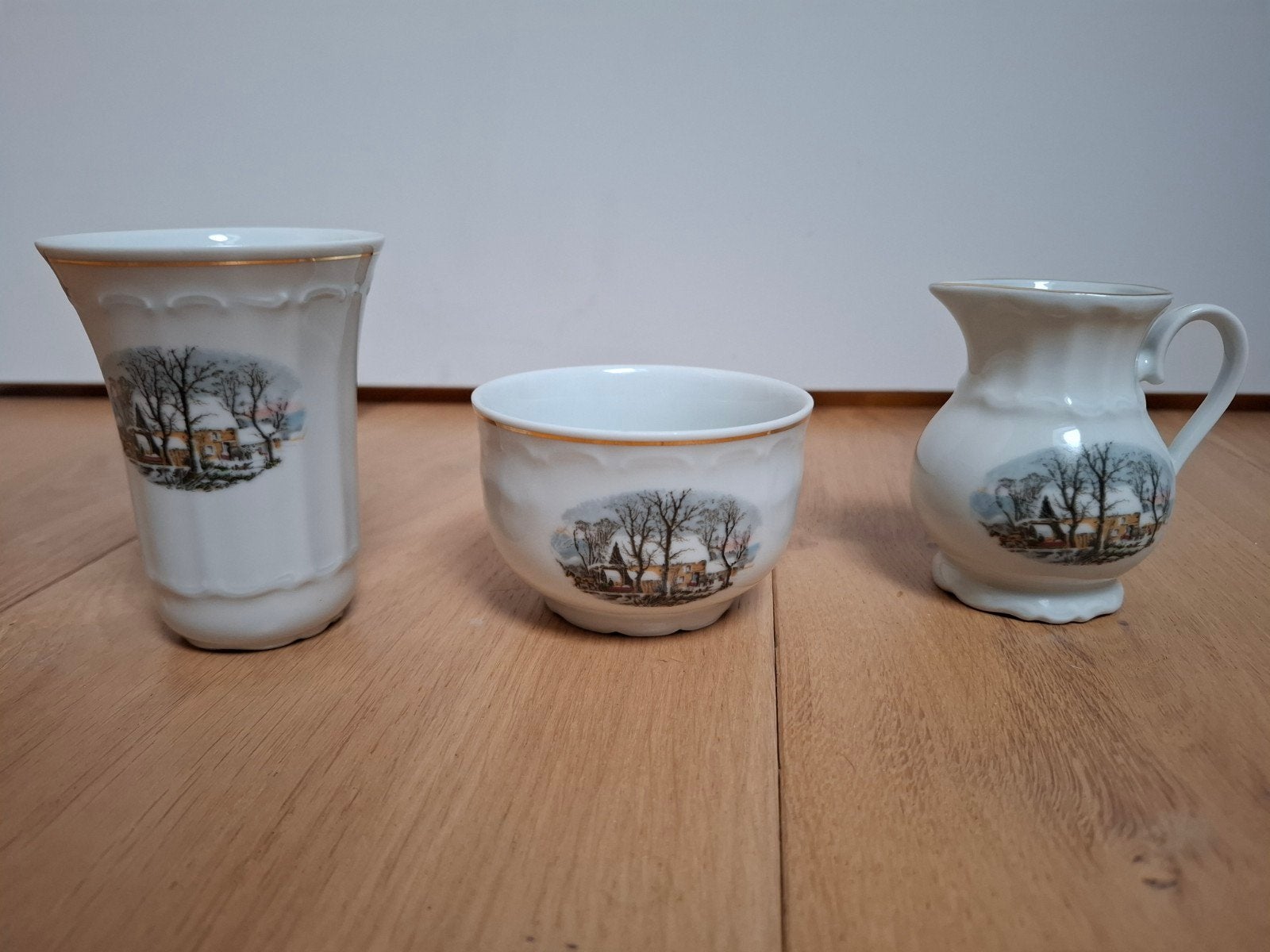 Avon Crown Bavaria wintertafereel setje, Huis en Inrichting, Ophalen