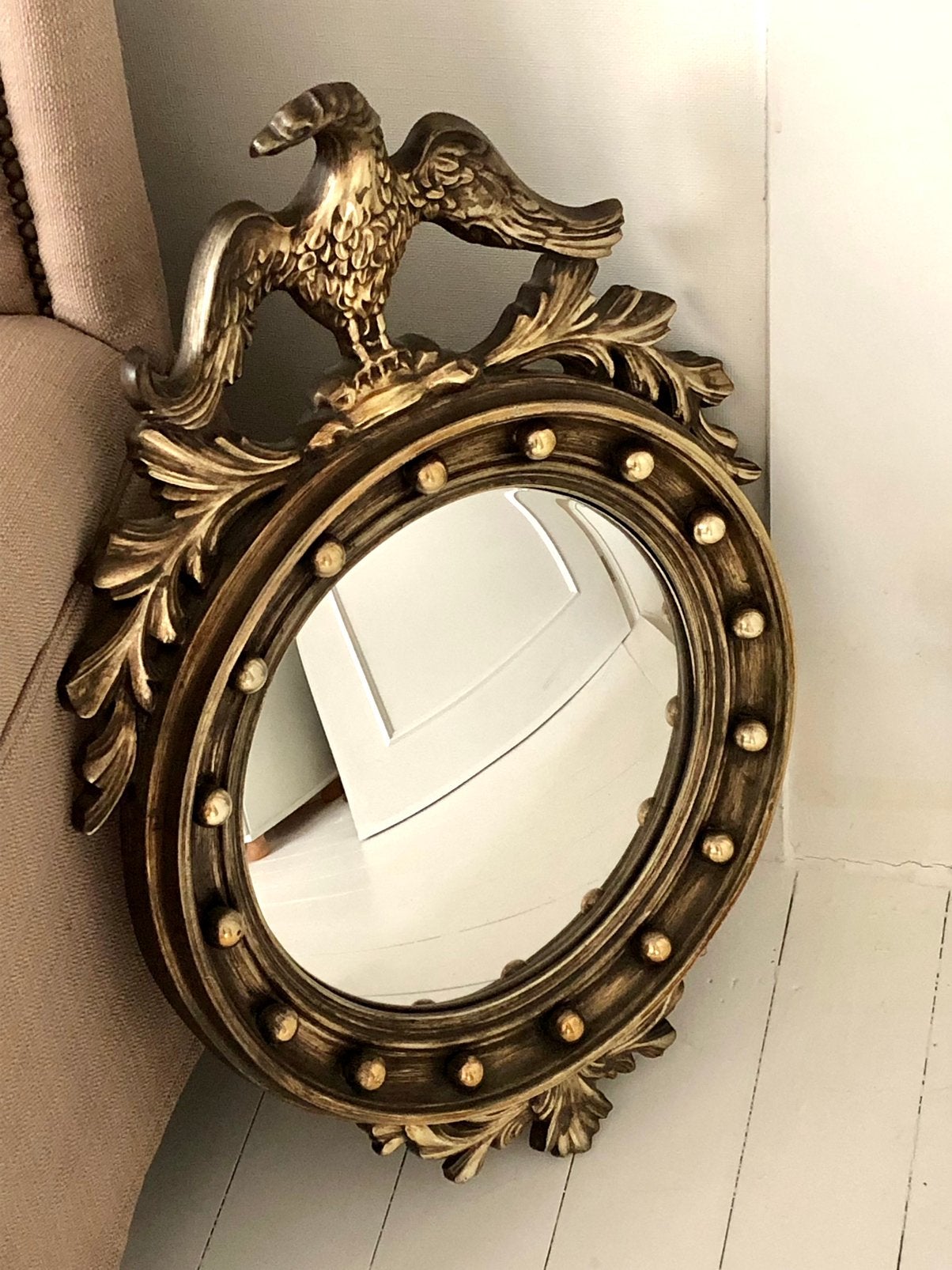 Vintage bolle butler spiegel met adelaar, Antiek en Kunst, Ophalen