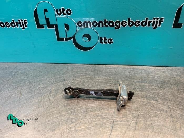 Butée 4portes arrière droite d'un Hyundai I10 (I10 08-), -, 3 mois de garantie, Utilisé, Hyundai
