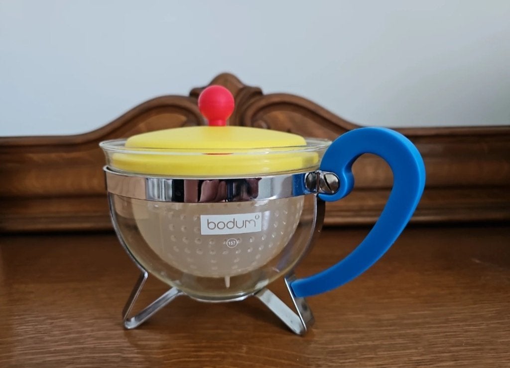 Théière BODUM Chambord – multicolore style pop / Memphis, Maison & Meubles, Verre, Multicolore, Bodum, Comme neuf