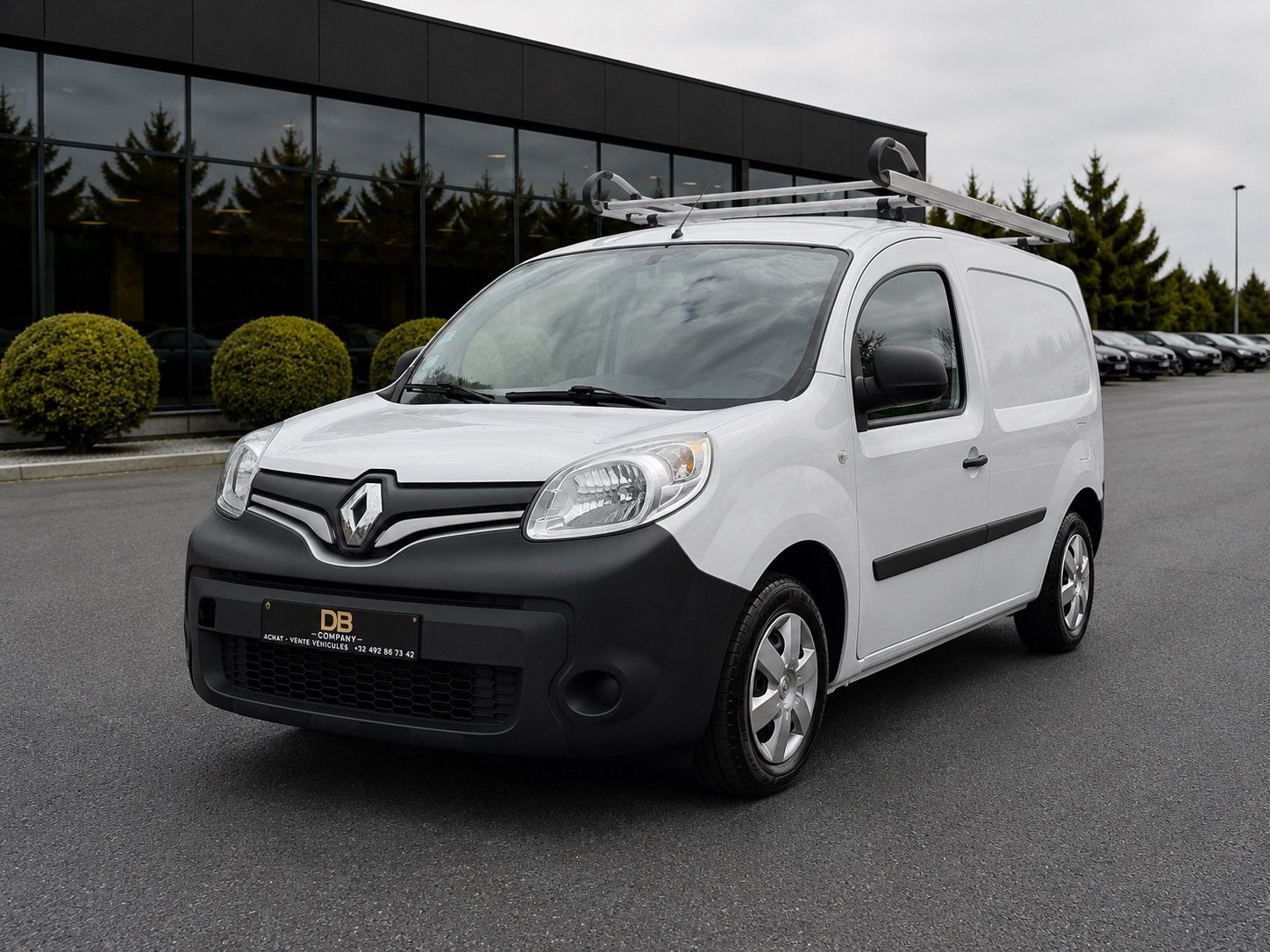 Renault kangoo /Faible kilométrage/clim/Garantie/, Autos, Cuir, Euro 6, Entreprise, Boîte manuelle