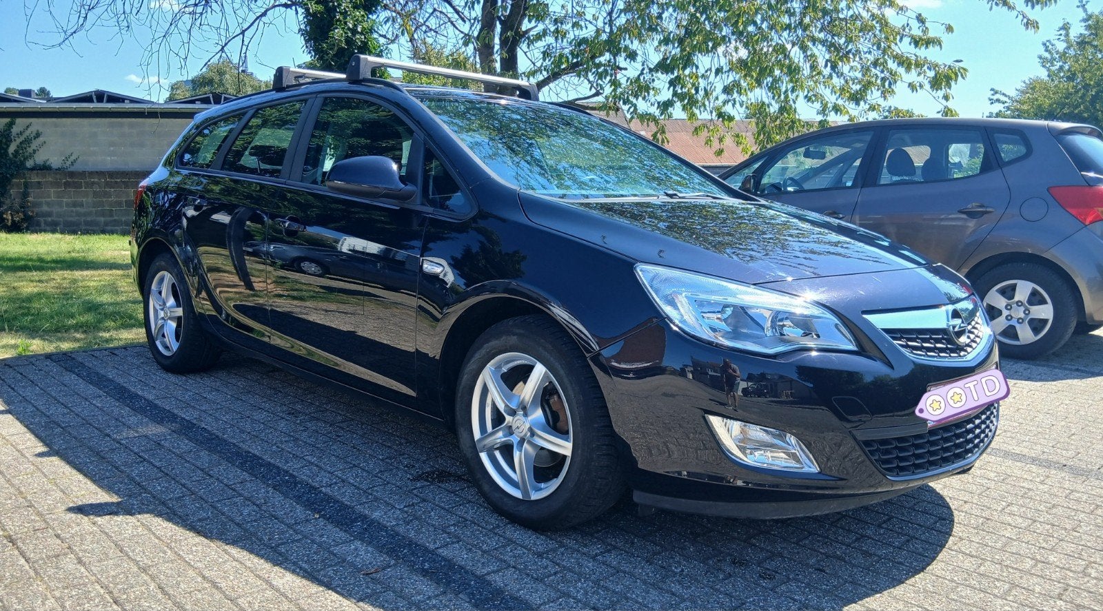Opel Astra 1.3cdti Euro5, 2012, suivi entretien pret à immat, Auto's, Opel, Voorwielaandrijving, Euro 5, Stof, 4 cilinders