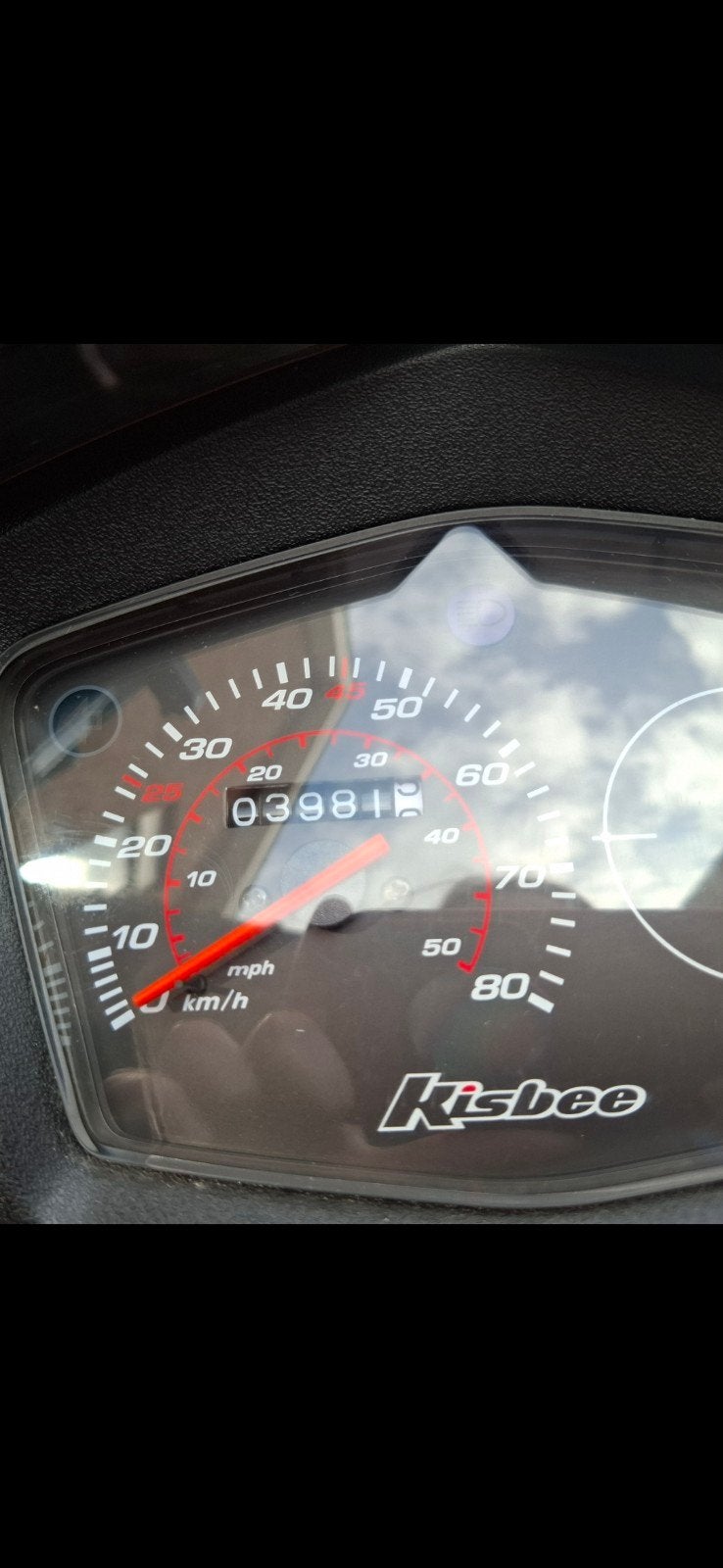 peugeot kisbee 4T. slechts 3084 km + nieuwe batterij, Vélos & Vélomoteurs, Enlèvement