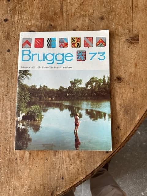 Brugge 1973 driemaandelijks tijdschrift nr 37, Collections, Revues, Journaux & Coupures, Enlèvement ou Envoi, 1960 à 1980, Journal ou Magazine